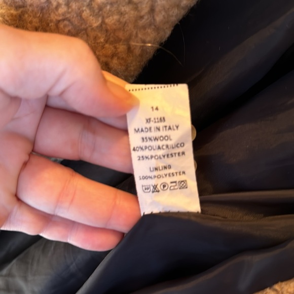 Nasty Gal oversized Sherpa like wool jacket made in Italy black polyester lined. - Picture 3 of 4